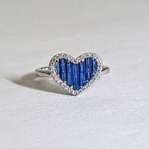 925 Sterling Silver Blue Heart Ring - CZ Halo - Excellent Condition!